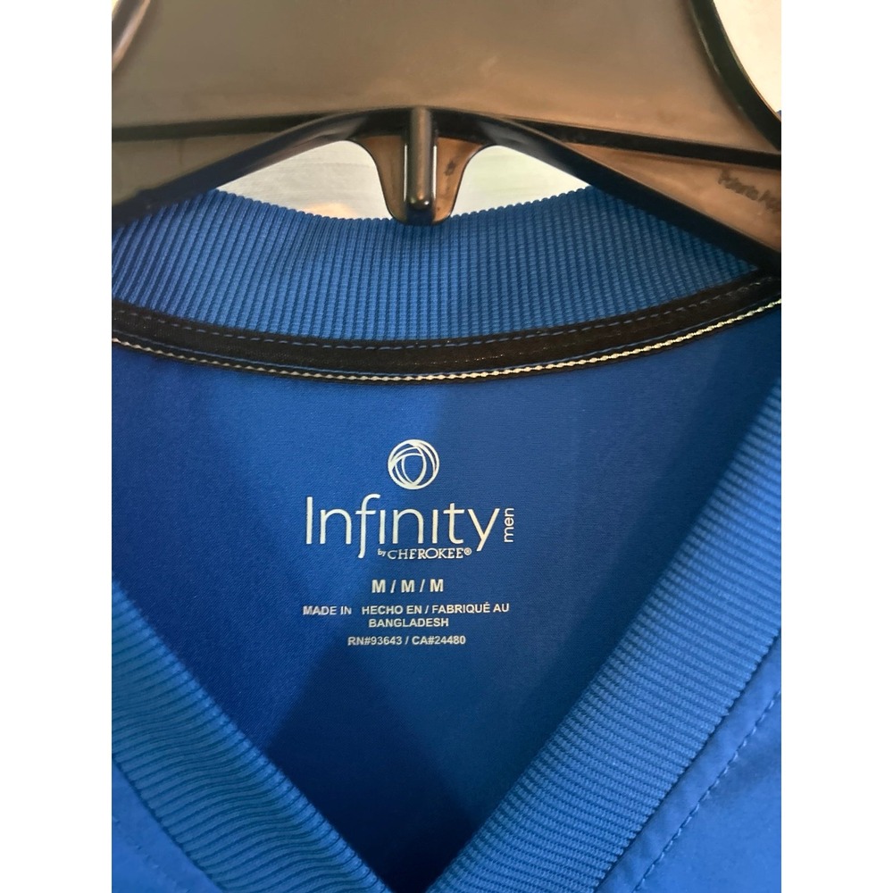 Infinity scrub top - Picture 2 of 4
